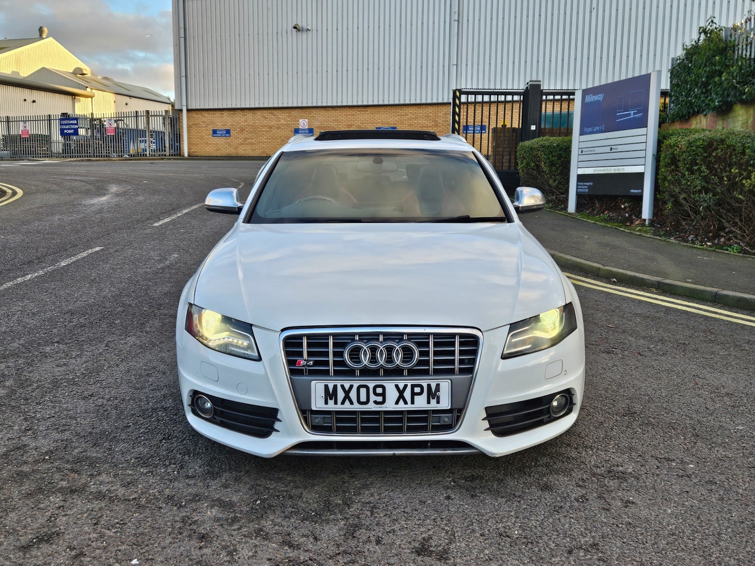 Used Audi A4 2009 for sale - 77121289: Photo 12