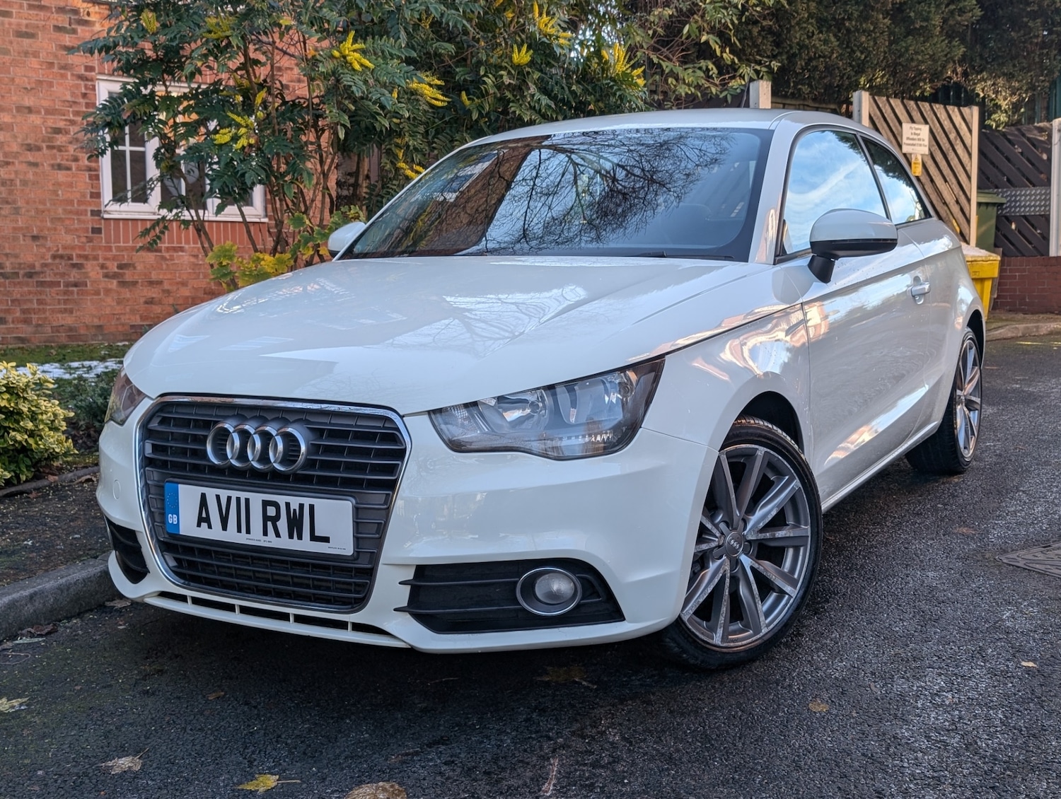 Used Audi A1 2011 for sale - 72974157: Photo 2