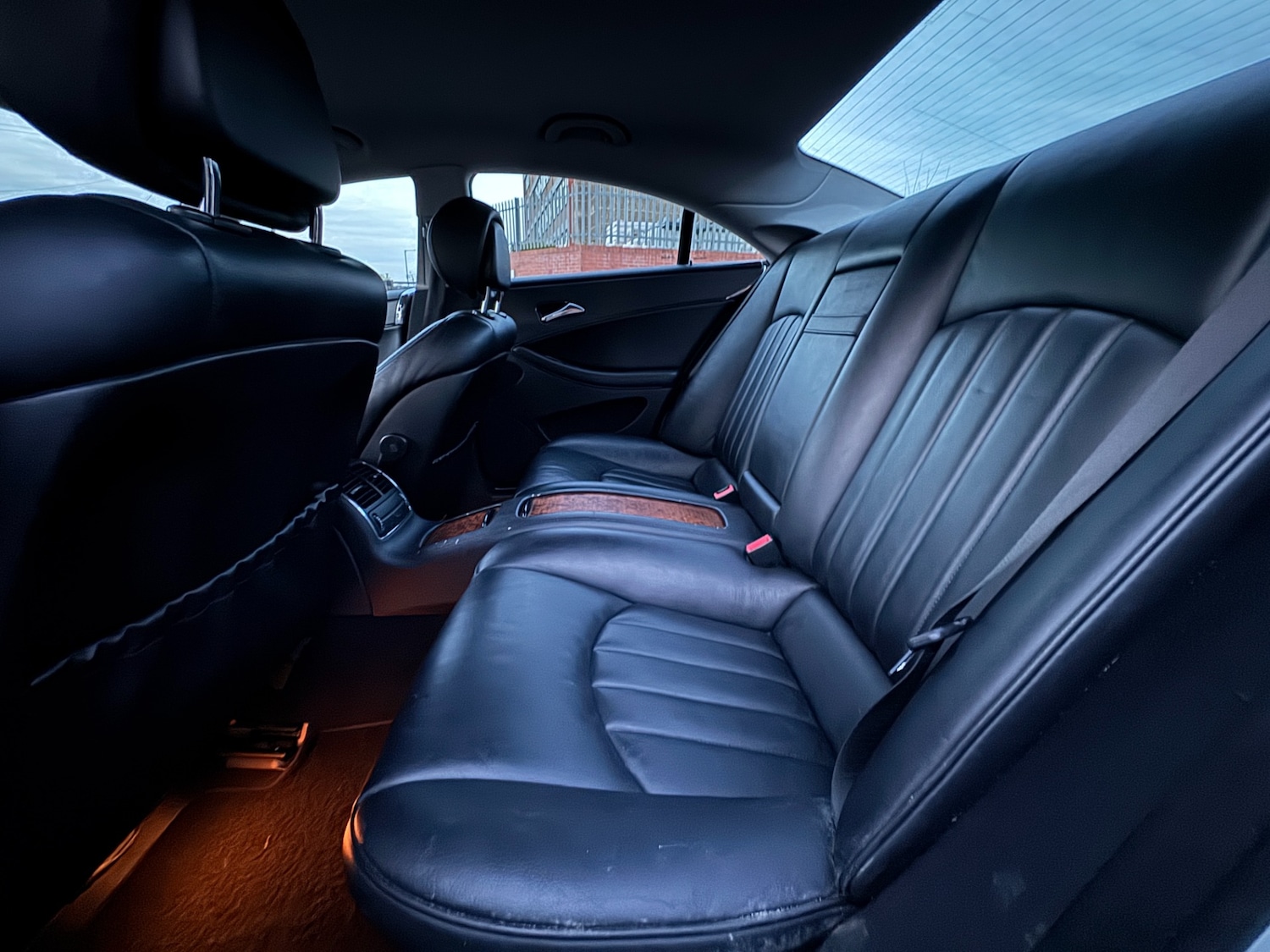 Used Mercedes-Benz CLS 2010 for sale - 78175932: Photo 17