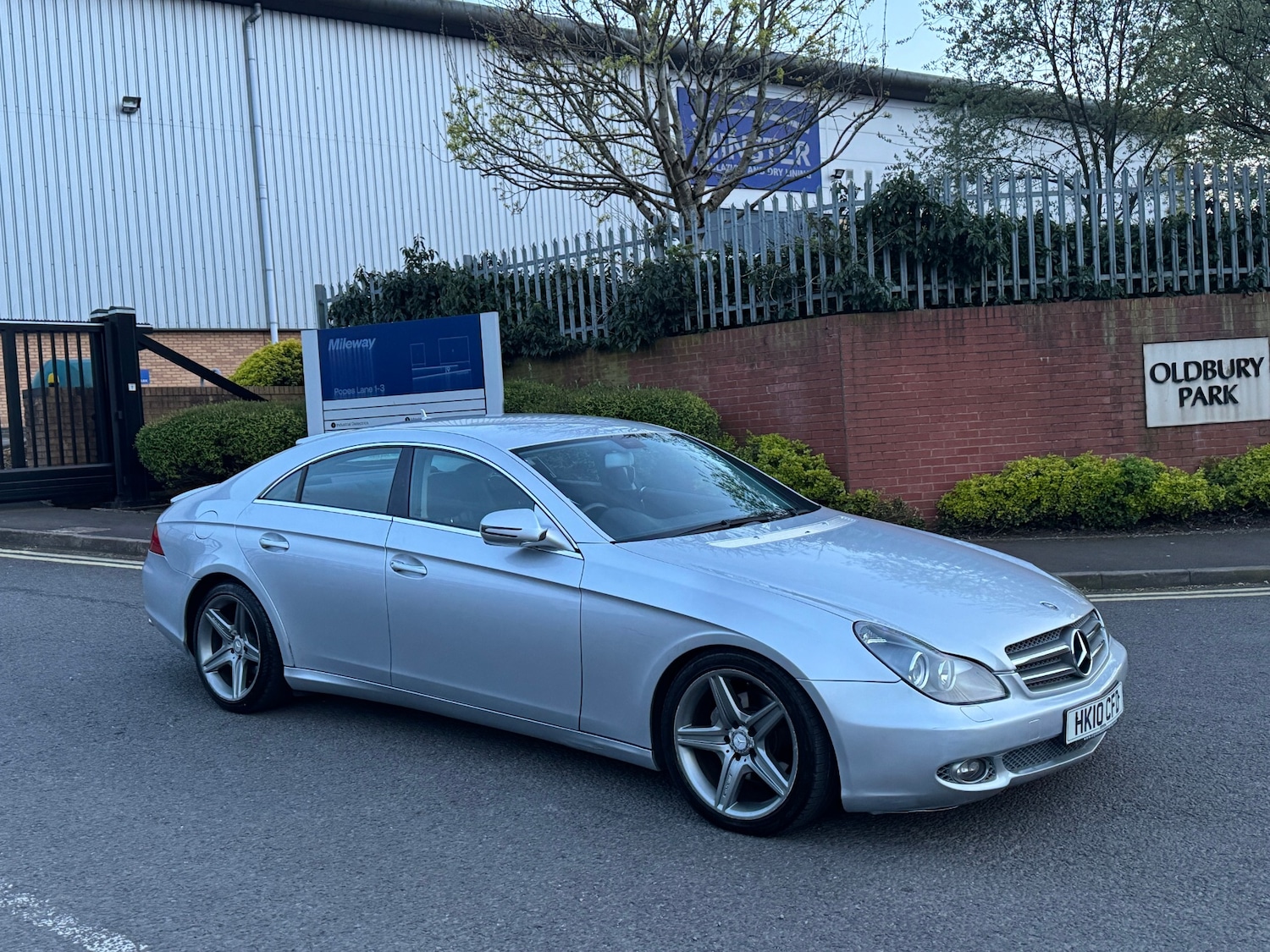 Used Mercedes-Benz CLS 2010 for sale - 78175932: Photo 3