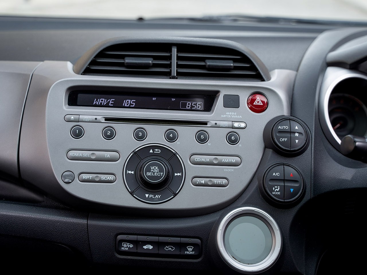 Used Honda Jazz 2010 for sale - 77276758: Photo 16