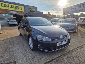 Used Volkswagen Golf 2015 for sale - 77919094: Photo
