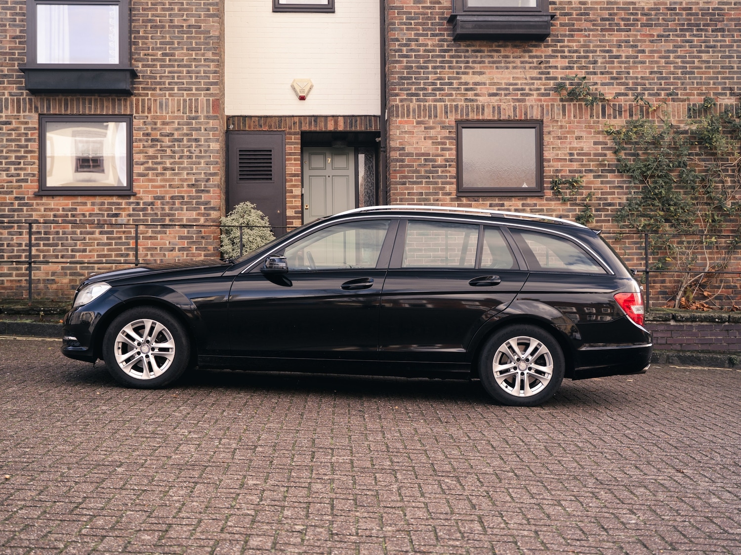Used Mercedes-Benz C Class 2013 for sale - 77050771: Photo 8