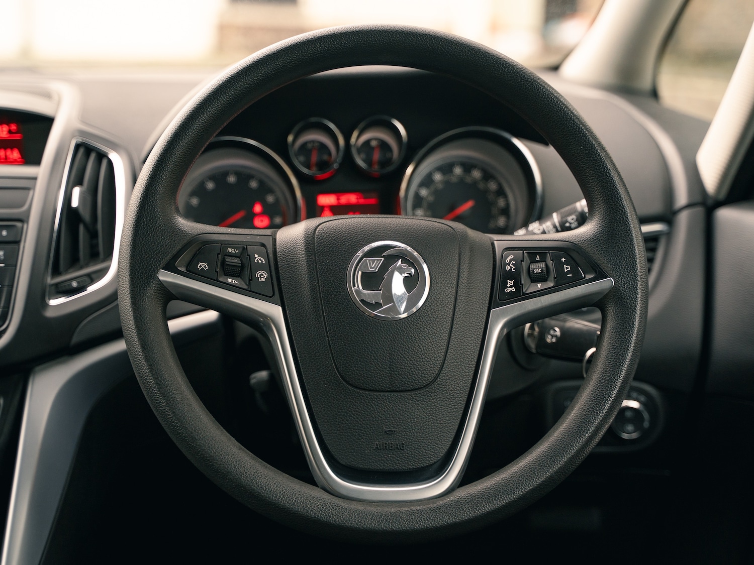 Used Vauxhall Zafira 2015 for sale - 77050775: Photo 19
