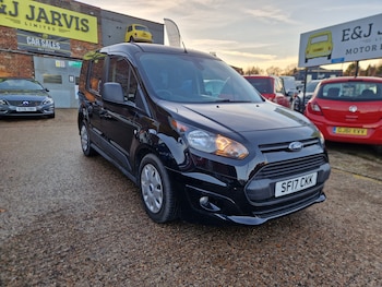 Used Ford Tourneo Connect 2017 for sale - 76653902: Photo
