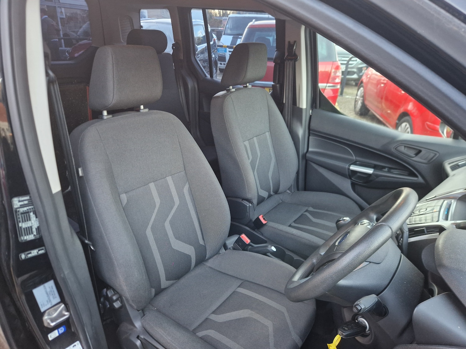 Used Ford Tourneo Connect 2017 for sale - 76653902: Photo 9