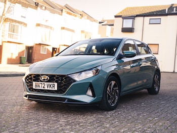 Used Hyundai i20 2022 for sale - 77050777: Photo