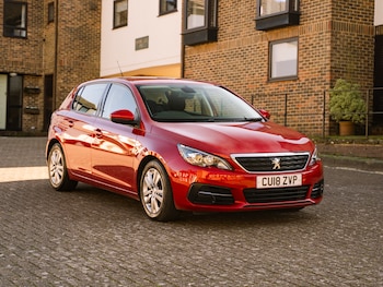 Used Peugeot 308 2018 for sale - 77919097: Photo