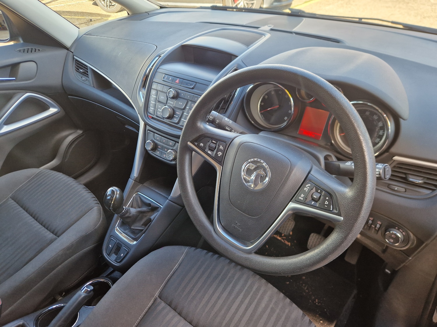 Used Vauxhall Zafira Tourer 2015 for sale - 76364414: Photo 11