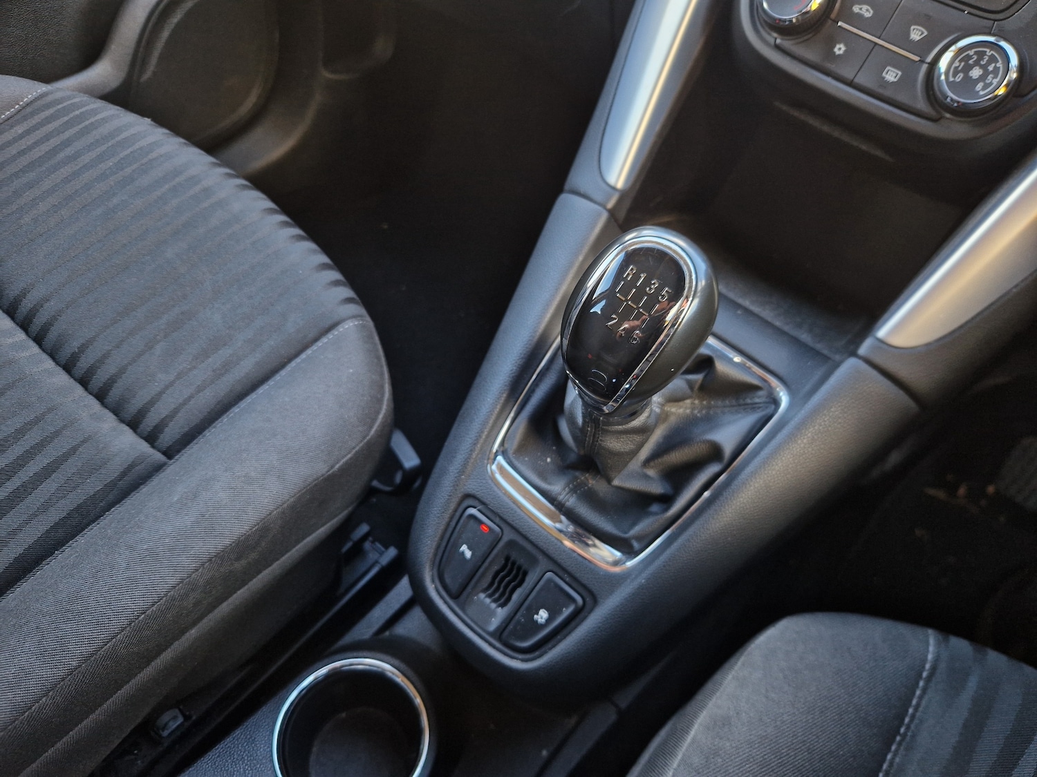 Used Vauxhall Zafira Tourer 2015 for sale - 76364414: Photo 17