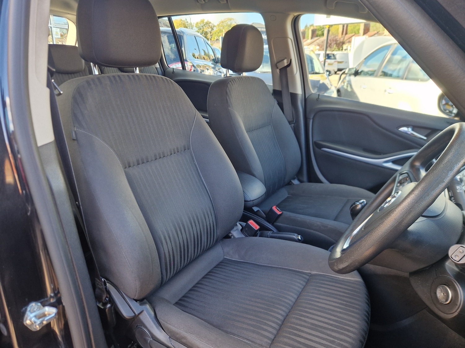 Used Vauxhall Zafira Tourer 2015 for sale - 76364414: Photo 7