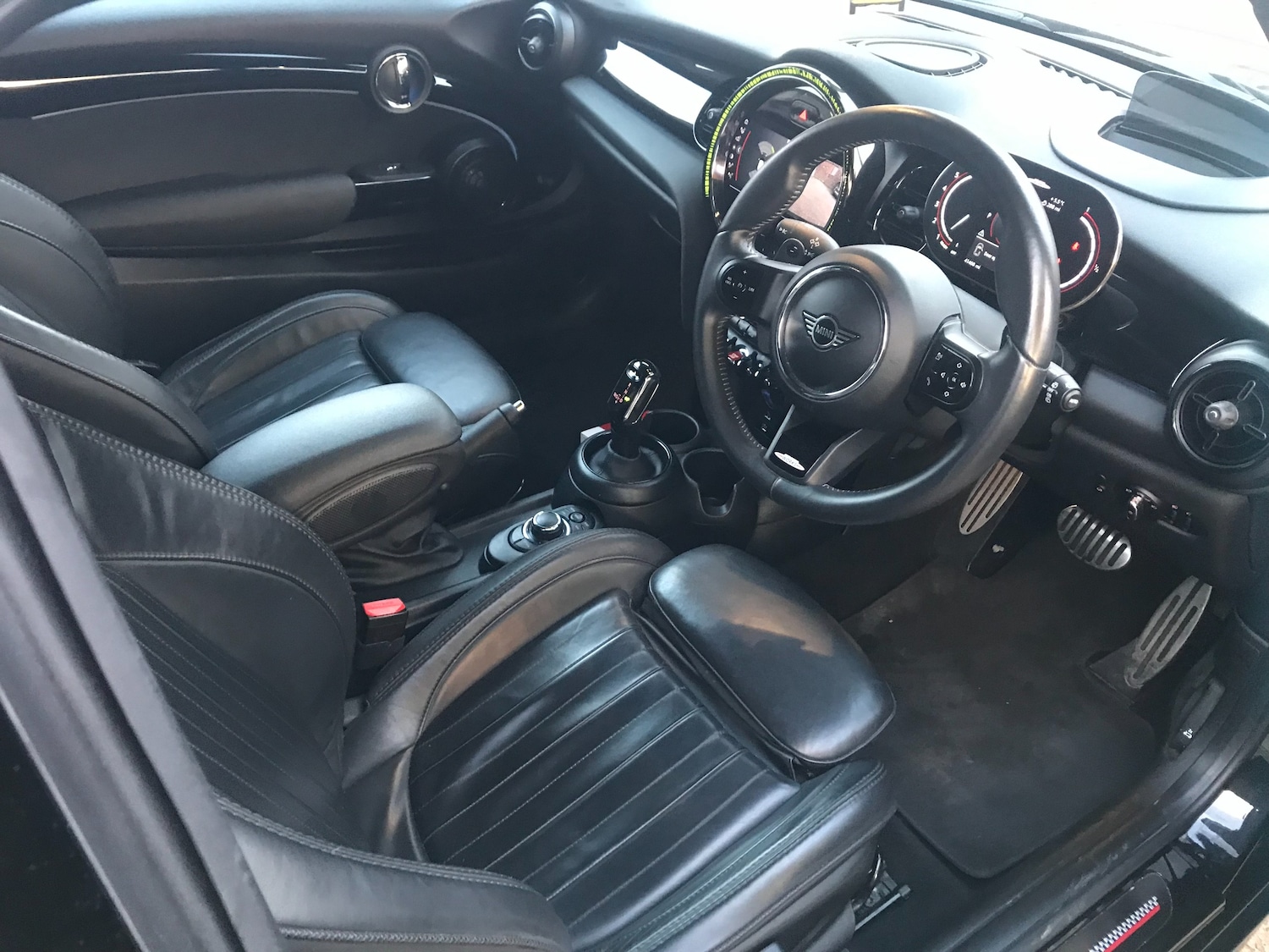 Used MINI Hatch 2022 for sale - 77050772: Photo 4