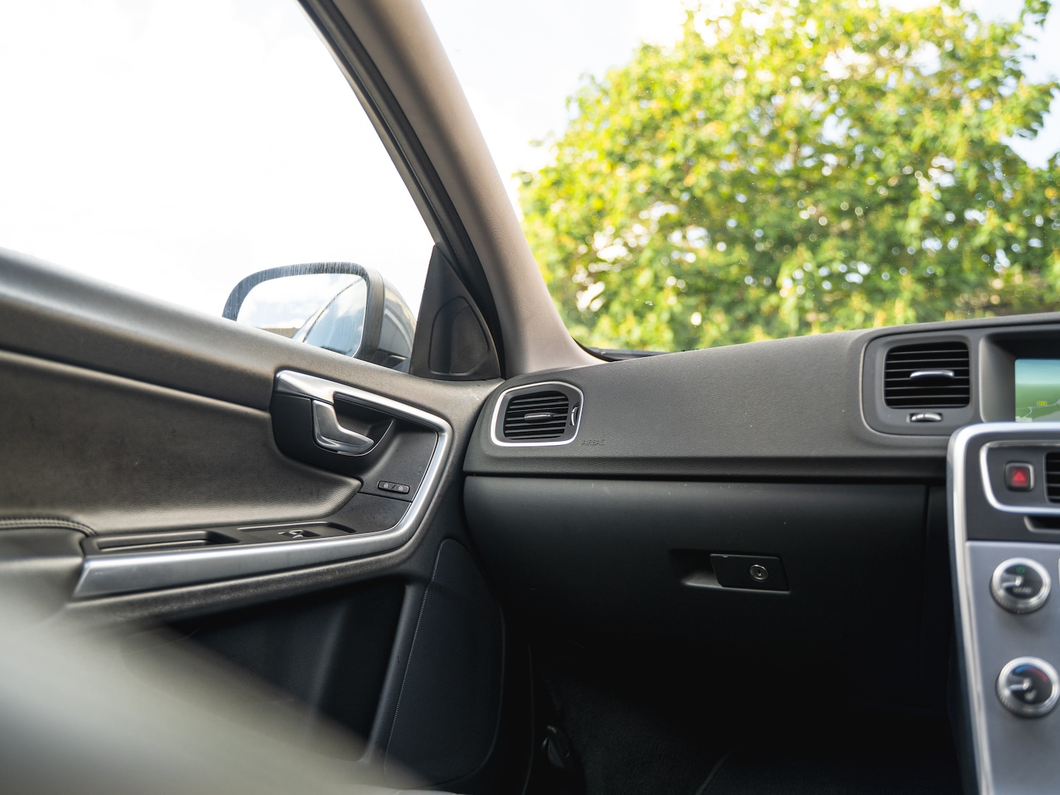 Used Volvo V60 2016 for sale - 76206638: Photo 18