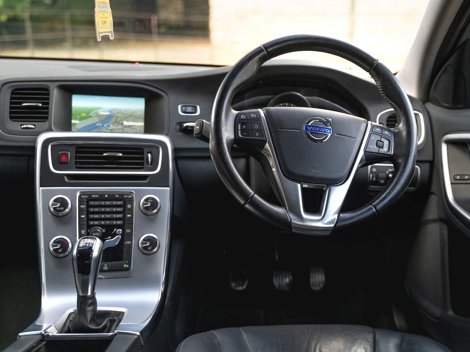 Used Volvo V60 2016 for sale - 76206638: Photo 19