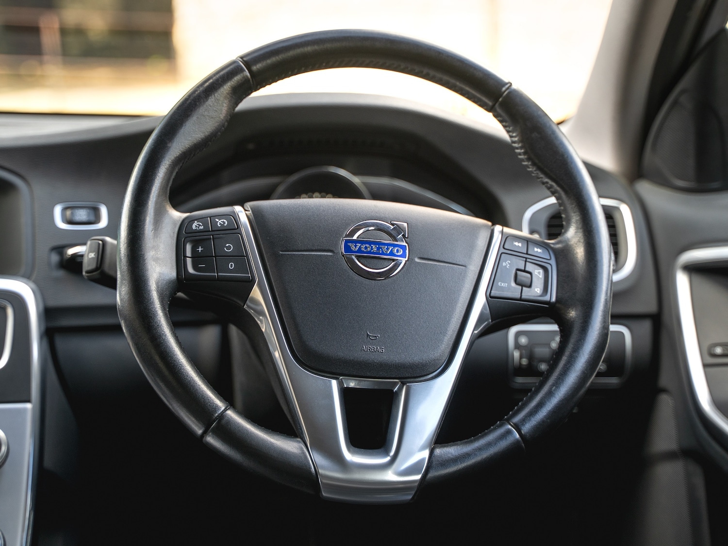 Used Volvo V60 2016 for sale - 76206638: Photo 20