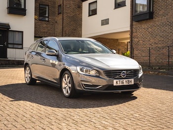 Used Volvo V60 2016 for sale - 76206638: Photo
