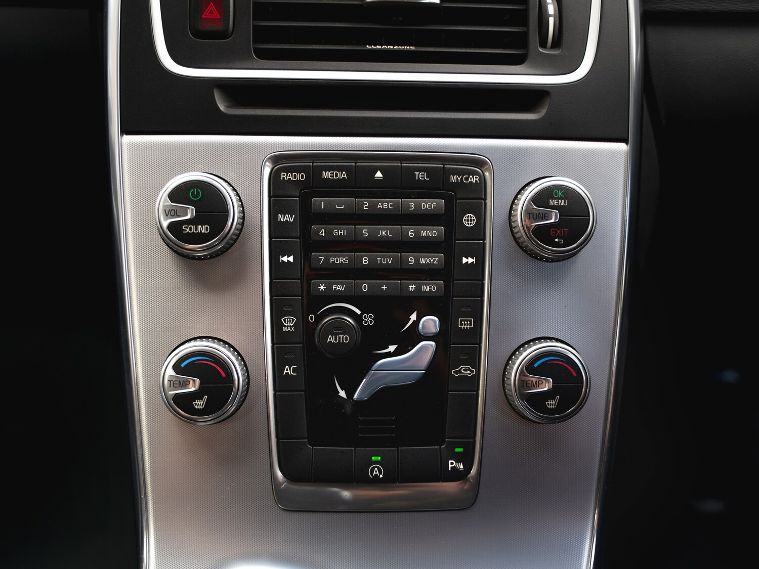 Used Volvo V60 2016 for sale - 76206638: Photo 30