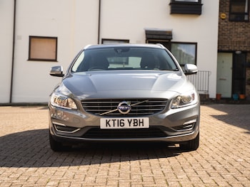 Used Volvo V60 2016 for sale - 76206638: Photo