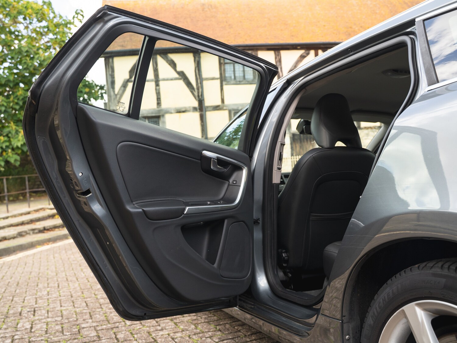 Used Volvo V60 2016 for sale - 76206638: Photo 40