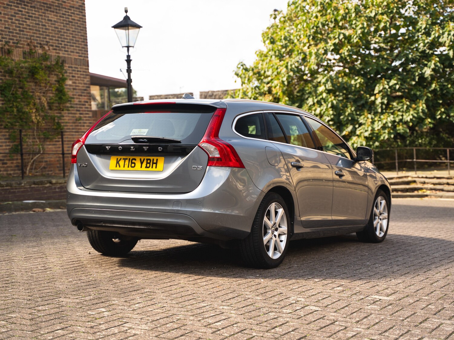 Used Volvo V60 2016 for sale - 76206638: Photo 5