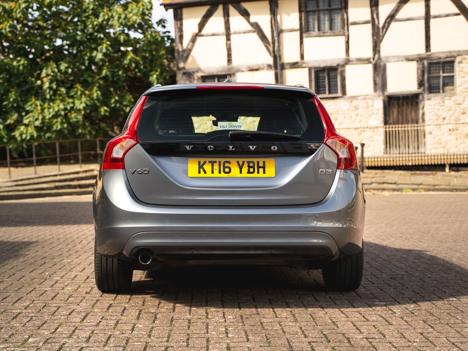 Used Volvo V60 2016 for sale - 76206638: Photo 6