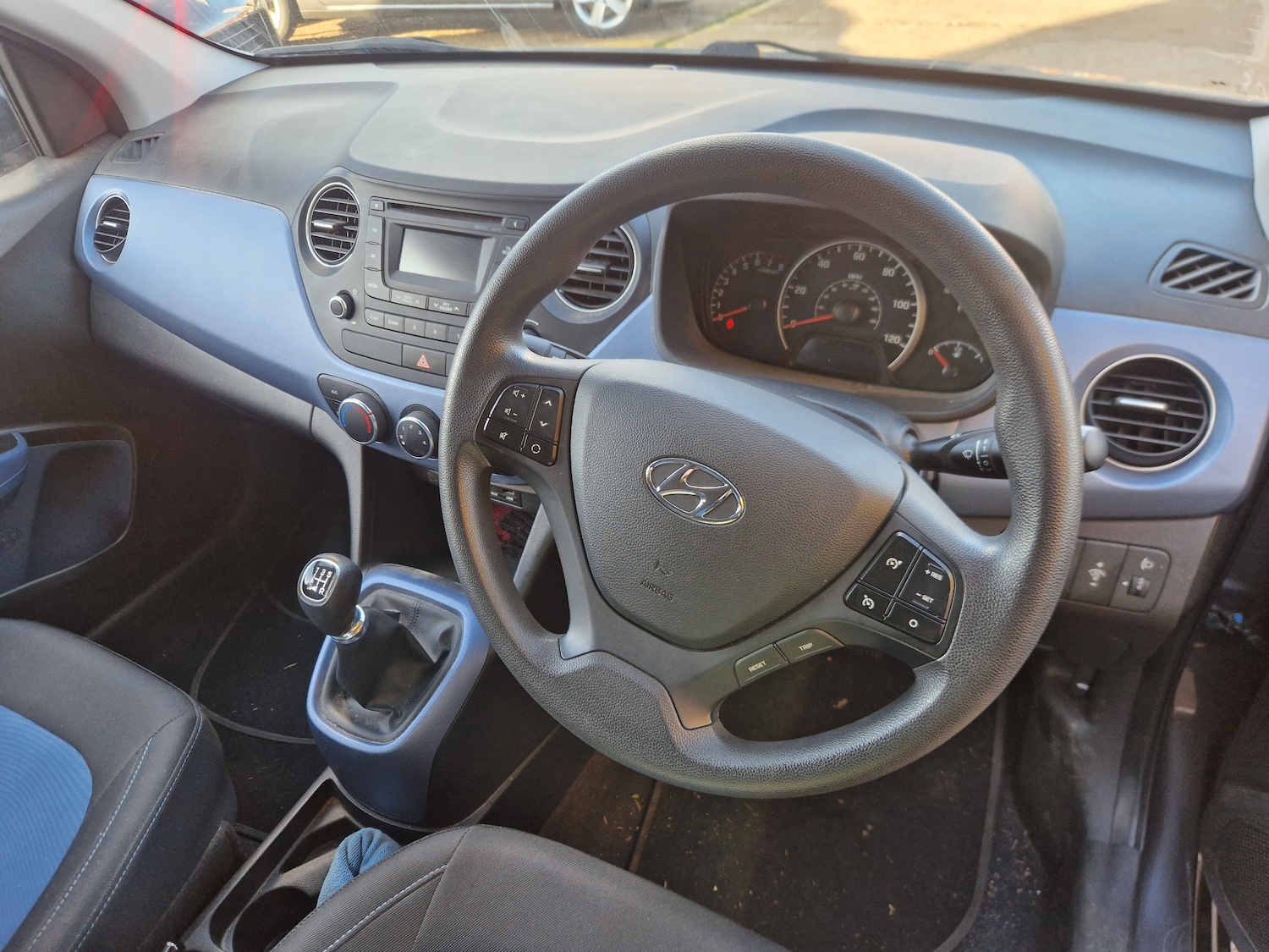 Used Hyundai i10 2016 for sale - 76395565: Photo 9