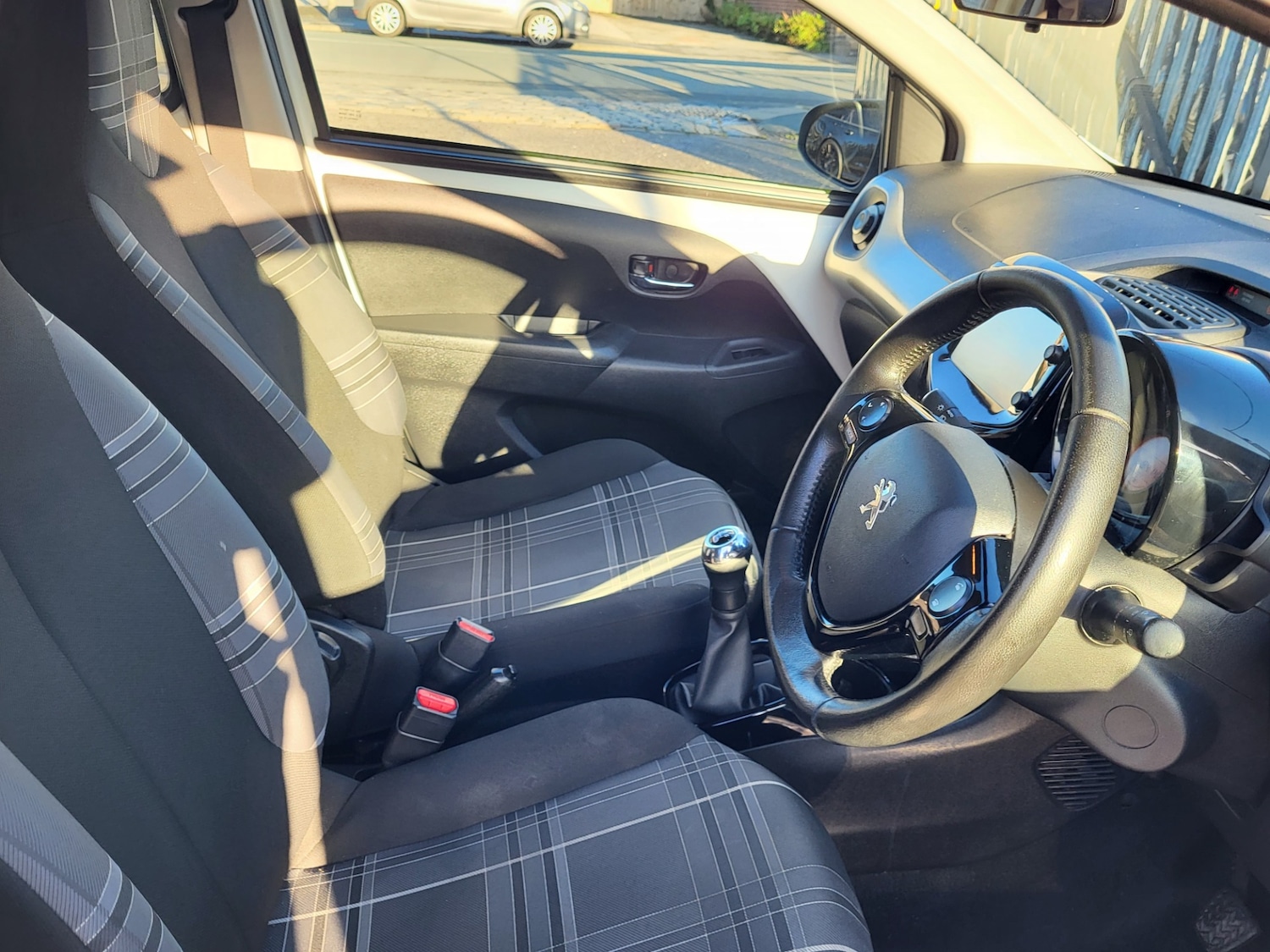 Used Peugeot 108 2017 for sale - 76791653: Photo 17