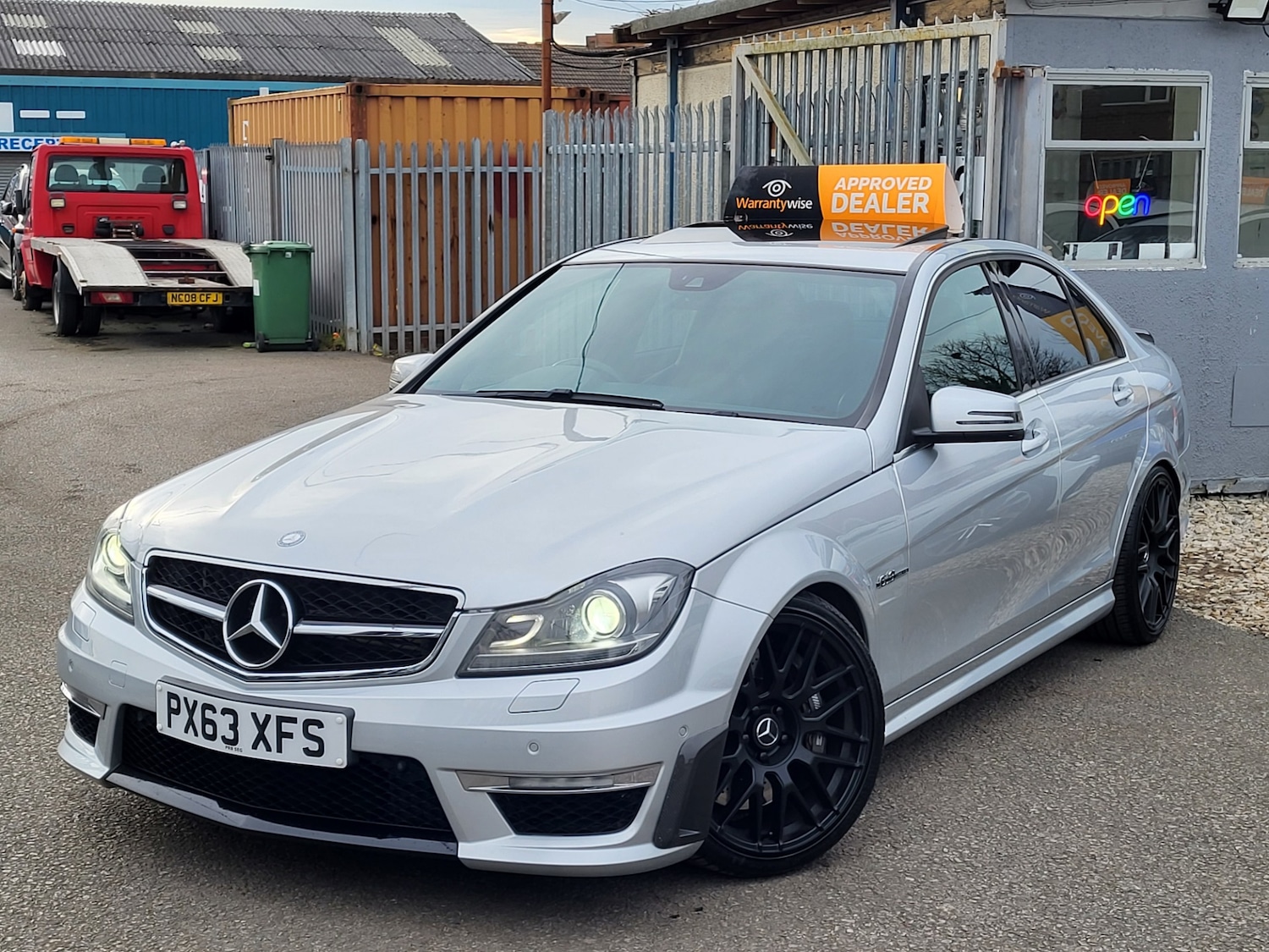 Used Mercedes-Benz C Class 2013 for sale - 76258152: Photo 3