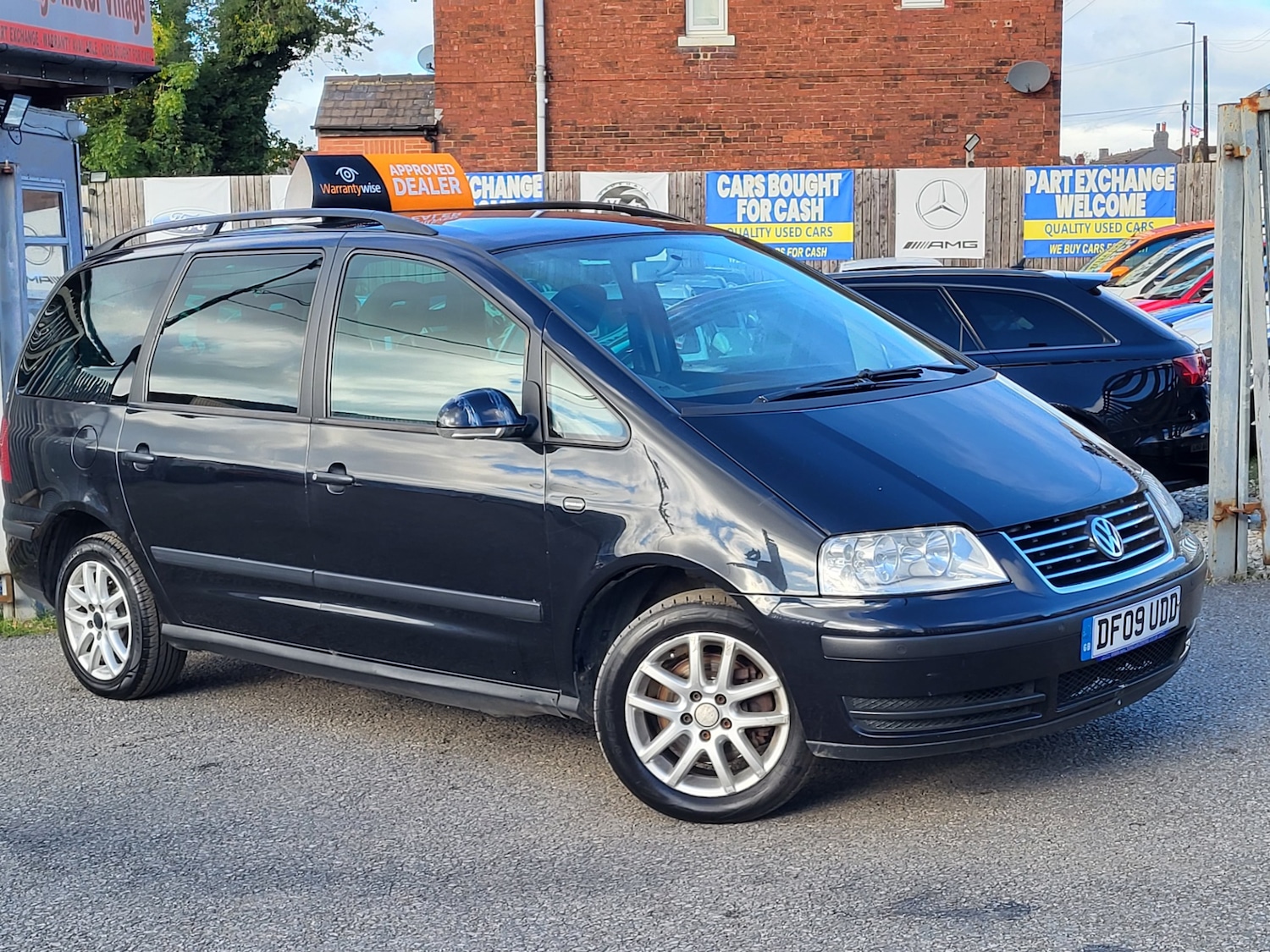 Used Volkswagen Sharan 2009 for sale - 76363998: Photo 1