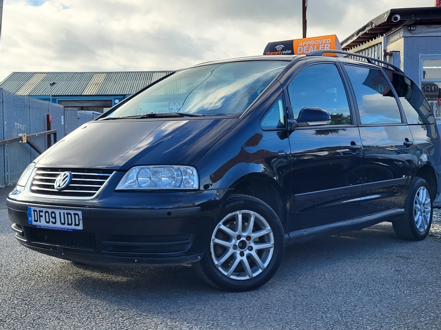 Used Volkswagen Sharan 2009 for sale - 76363998: Photo 13
