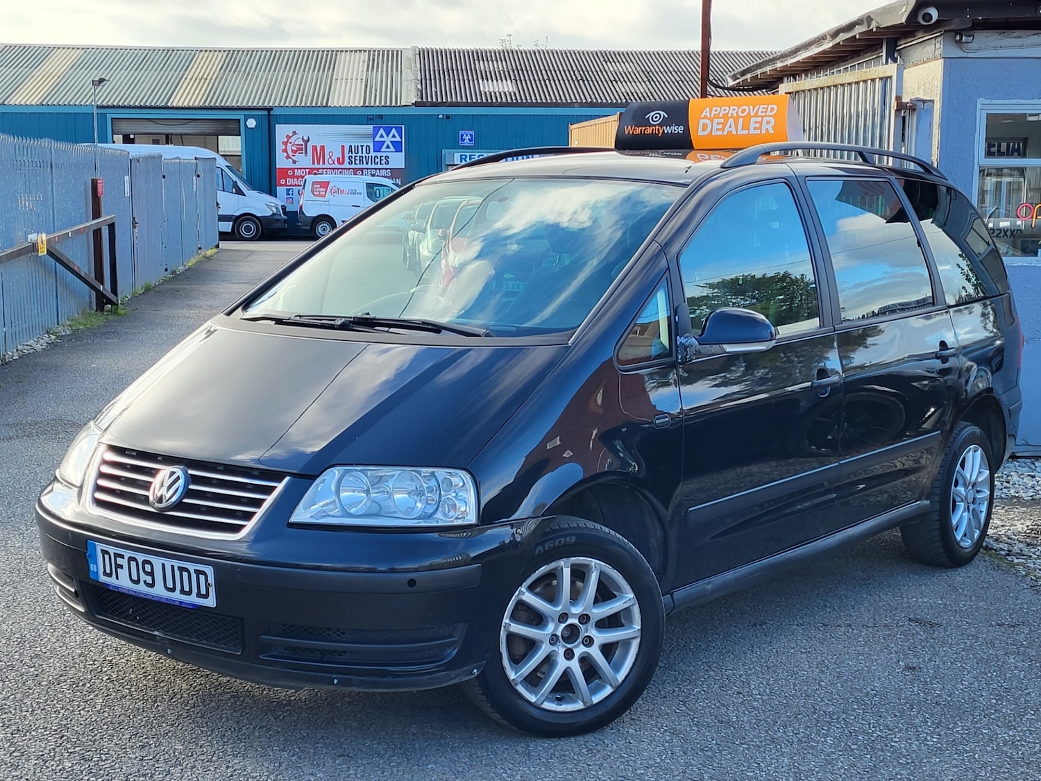 Used Volkswagen Sharan 2009 for sale - 76363998: Photo 3