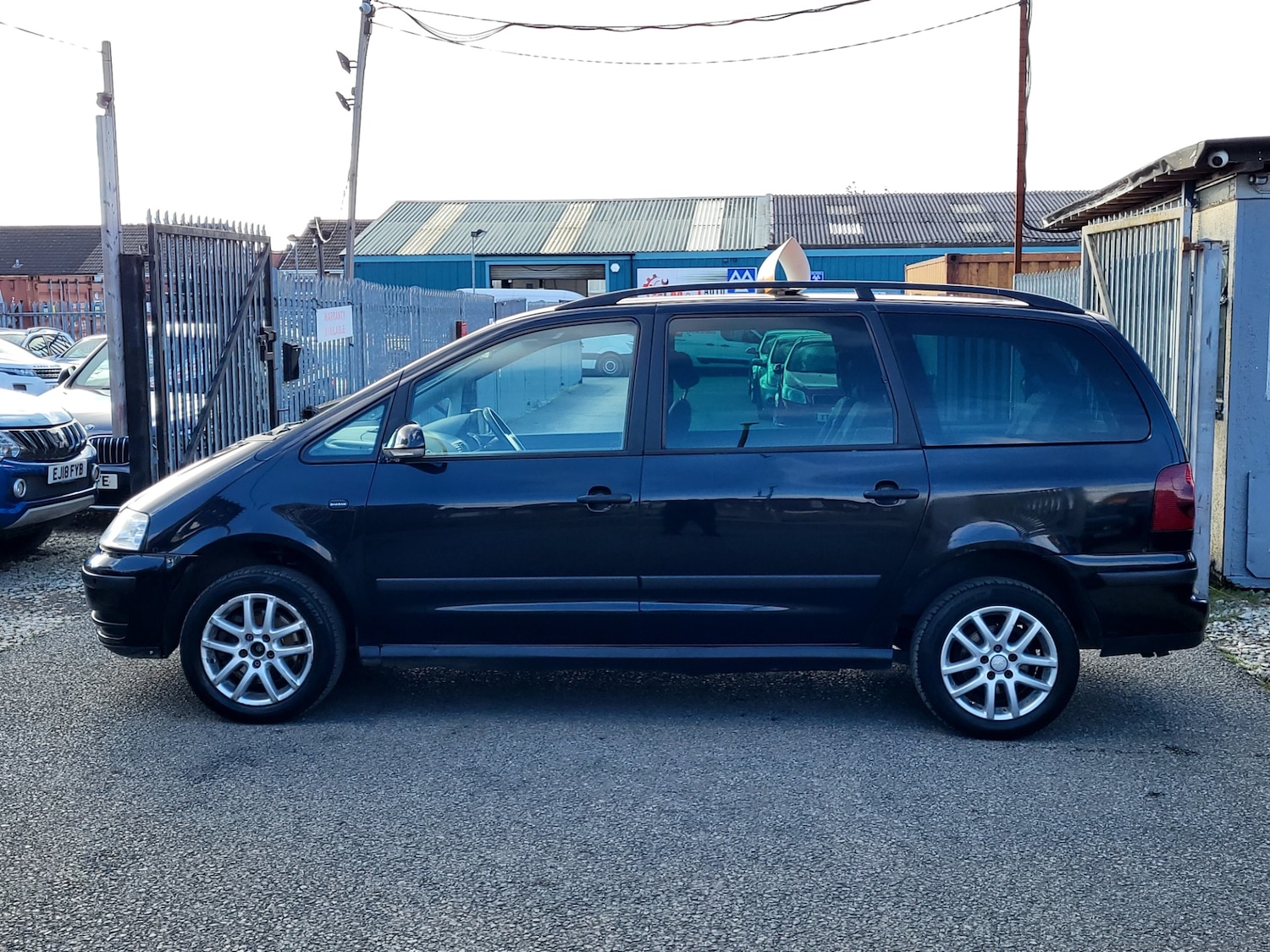 Used Volkswagen Sharan 2009 for sale - 76363998: Photo 5