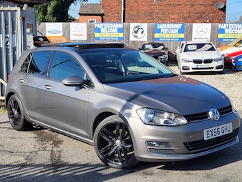 Volkswagen - Golf