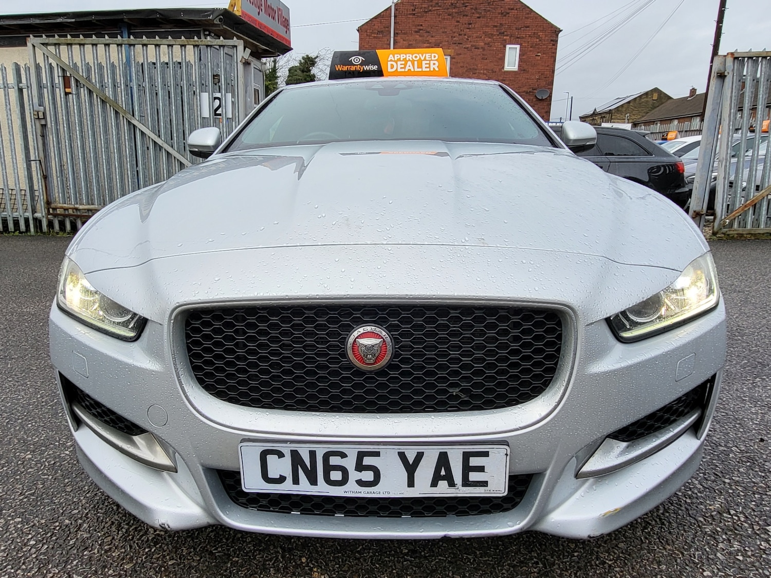 Used Jaguar XE 2015 for sale - 76541756: Photo 14