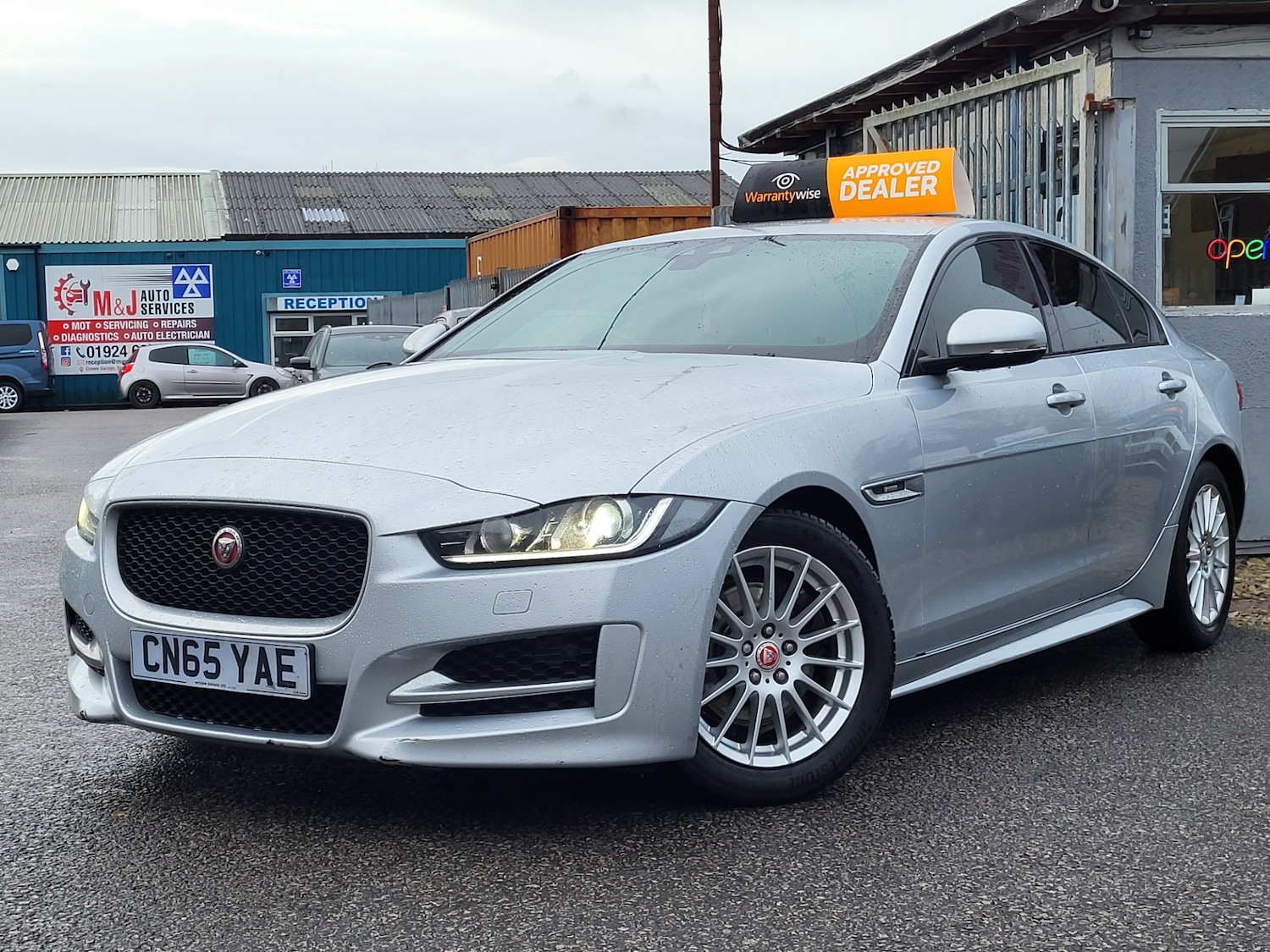 Used Jaguar XE 2015 for sale - 76541756: Photo 15