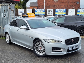 Used Jaguar XE 2015 for sale - 76541756: Photo