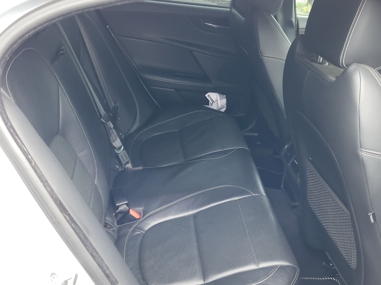 Used Jaguar XE 2015 for sale - 76541756: Photo 20