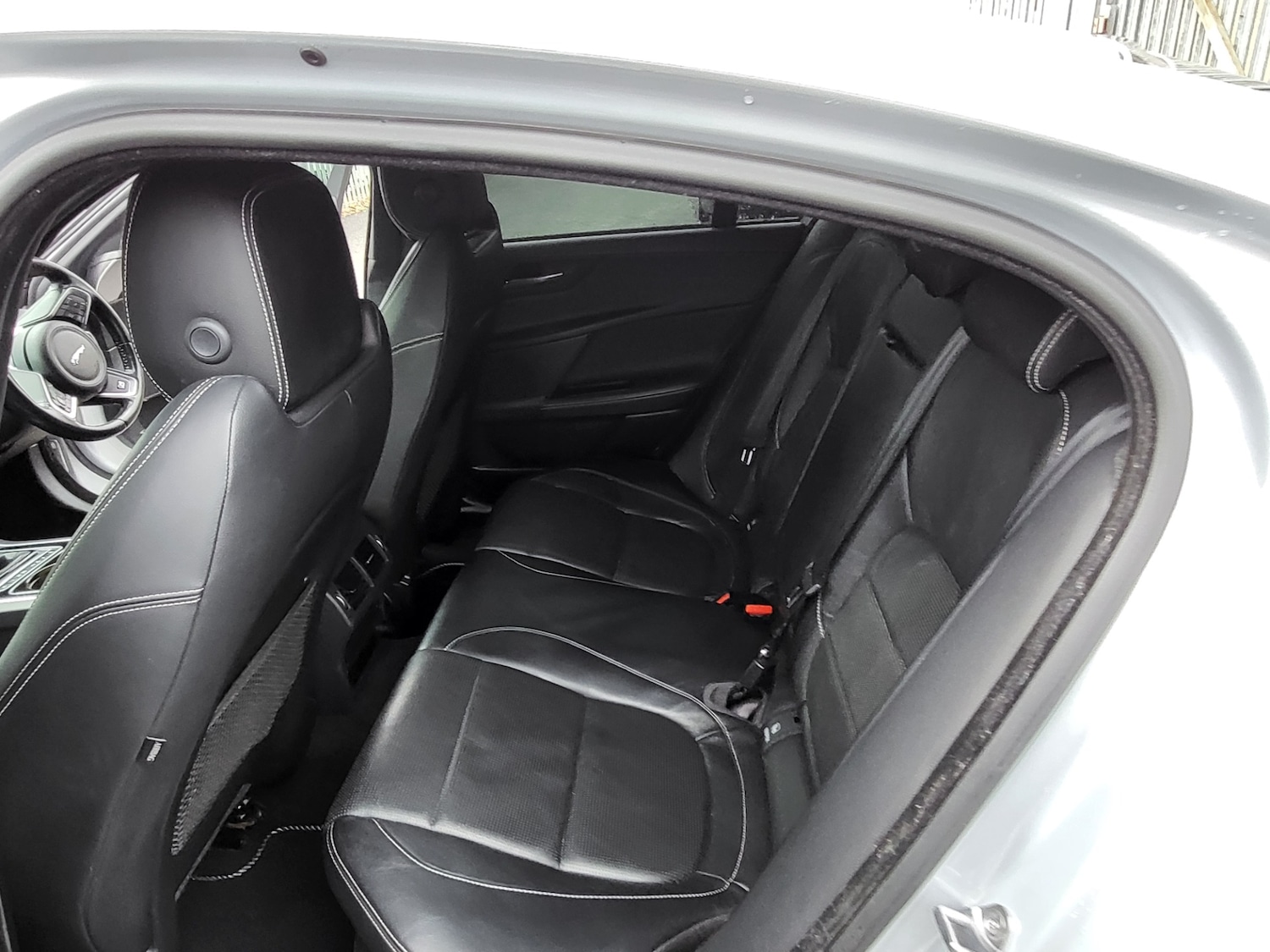 Used Jaguar XE 2015 for sale - 76541756: Photo 21