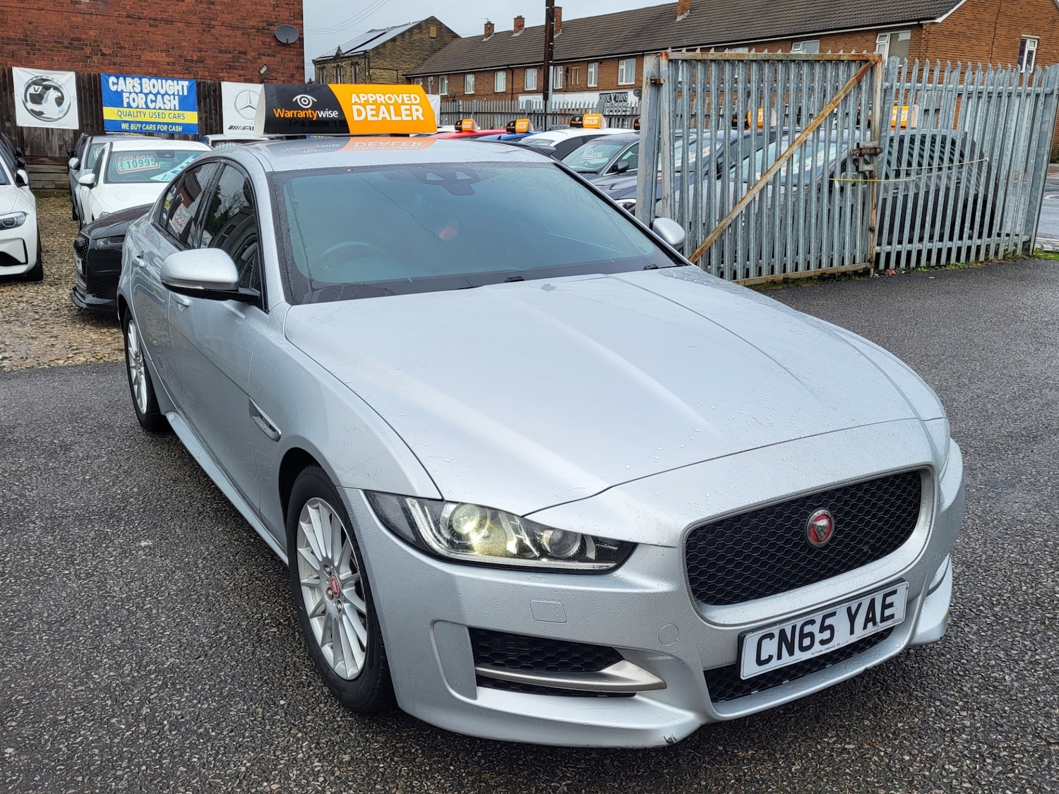 Used Jaguar XE 2015 for sale - 76541756: Photo 27