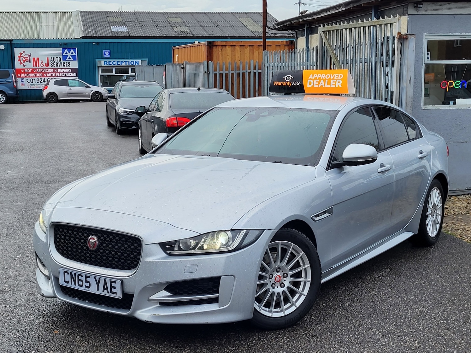 Used Jaguar XE 2015 for sale - 76541756: Photo 3