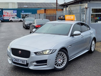 Used Jaguar XE 2015 for sale - 76541756: Photo