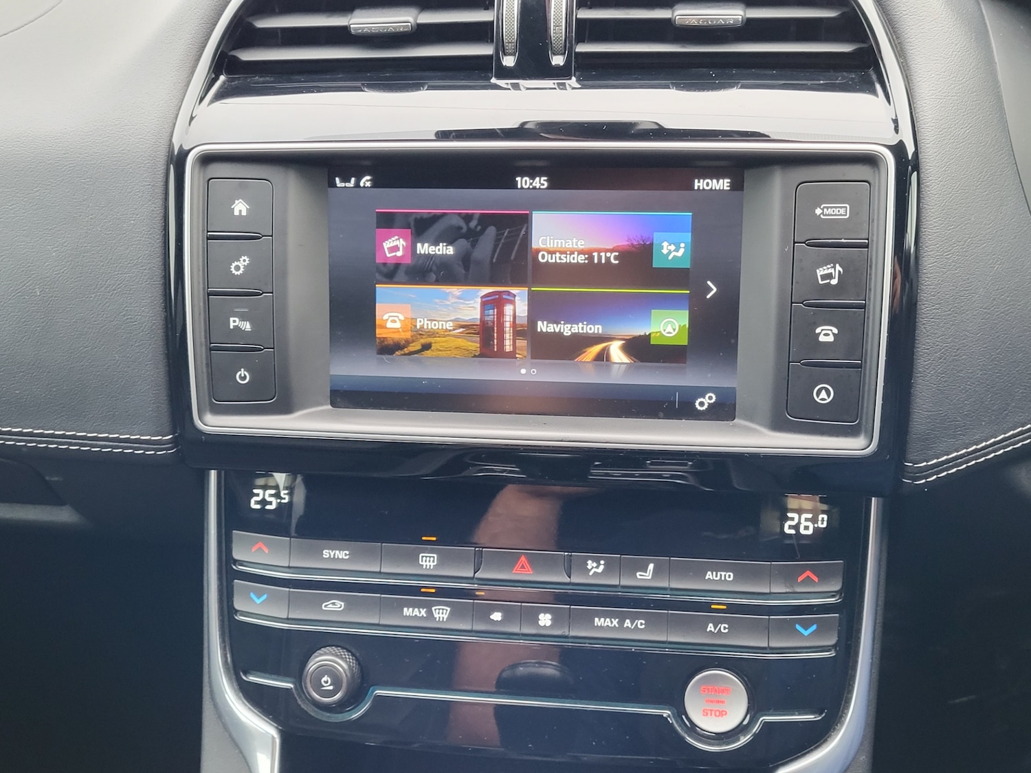 Used Jaguar XE 2015 for sale - 76541756: Photo 7