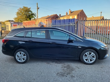 Used Vauxhall Astra 2017 for sale - 76263335: Photo