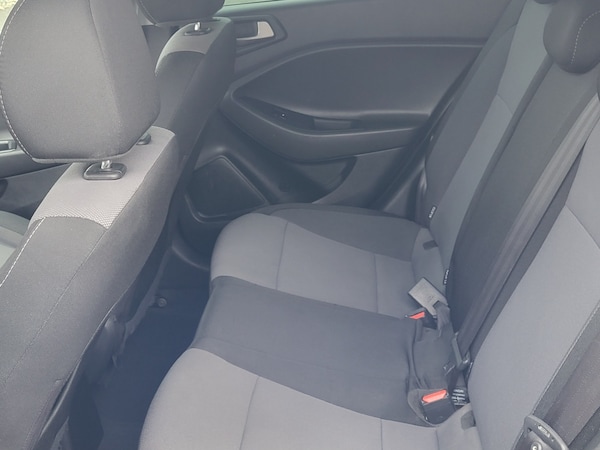 Used Hyundai i20 2017 for sale - 76234457: Photo 20