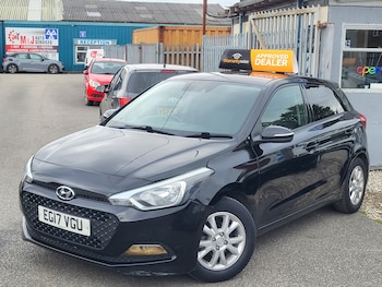 Used Hyundai i20 2017 for sale - 76234457: Photo