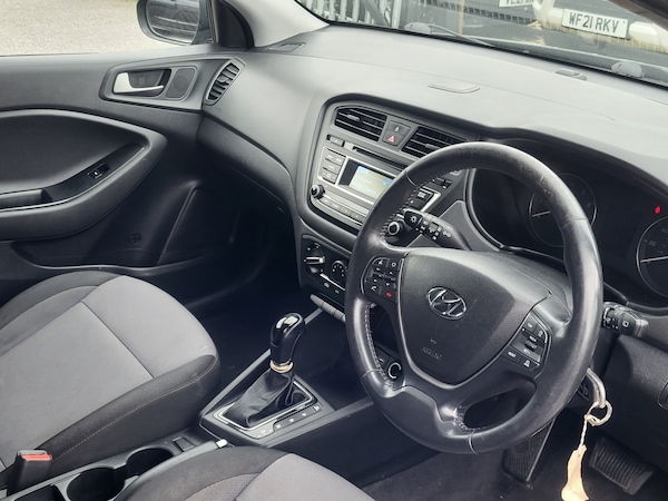 Used Hyundai i20 2017 for sale - 76234457: Photo 6