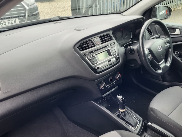 Used Hyundai i20 2017 for sale - 76234457: Photo 7