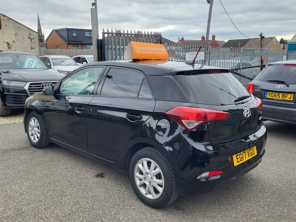 Used Hyundai i20 2017 for sale - 76234457: Photo 9