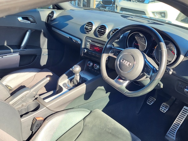 Used Audi TT 2011 for sale - 76234232: Photo 6
