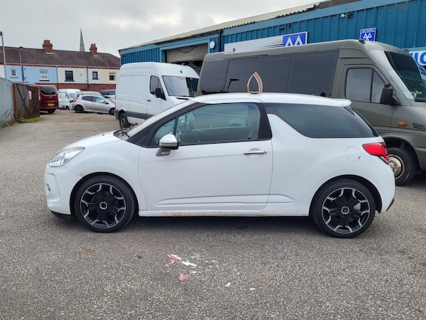 Used Citroen DS3 2011 for sale - 76263381: Photo 5